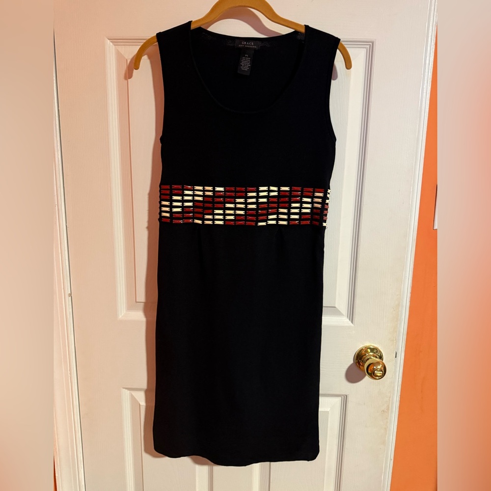 Grace Black Sheath Dress Scoop Neck Sleeveless